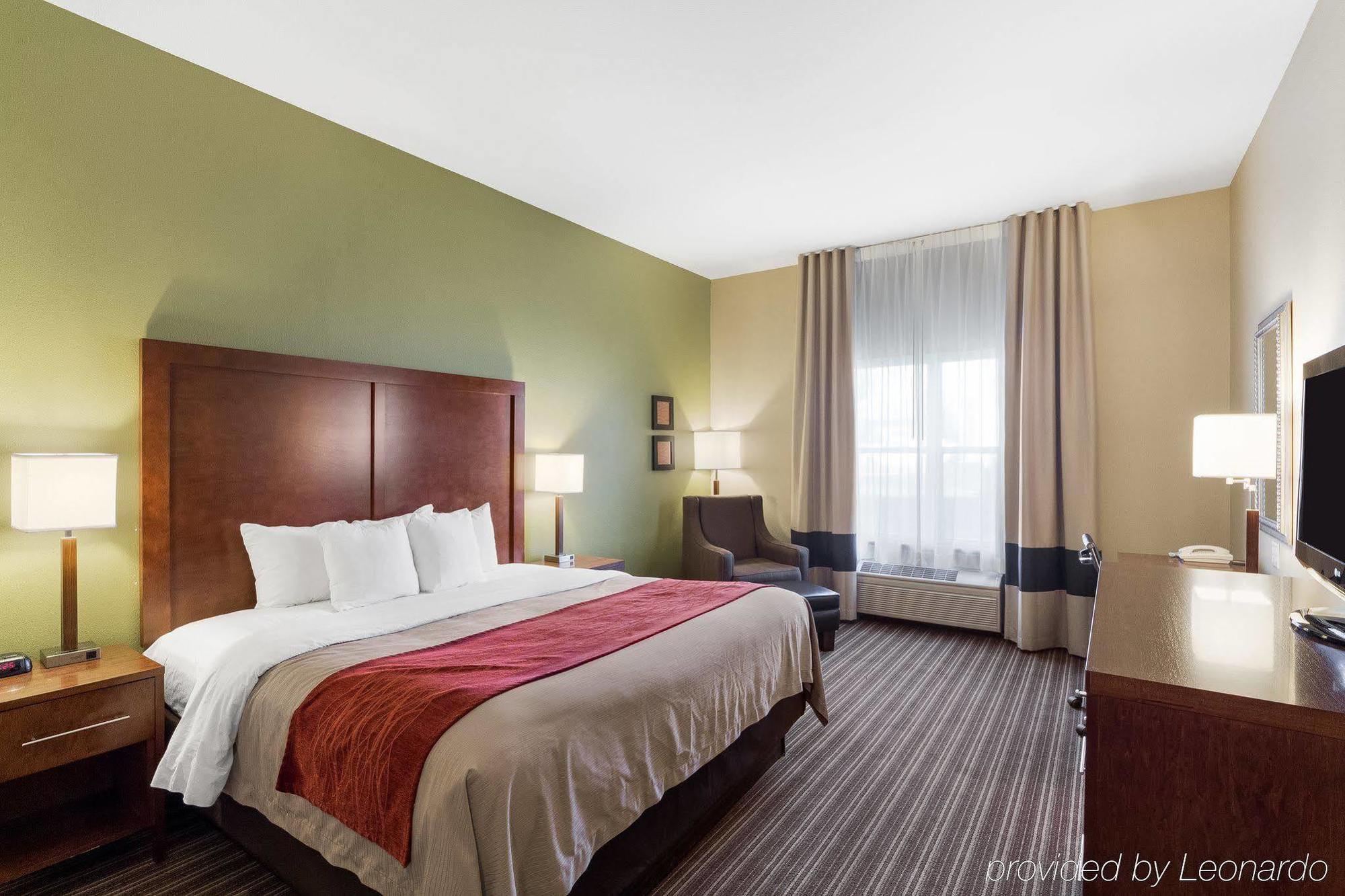 Comfort Inn & Suites Fayetteville-University Area Εξωτερικό φωτογραφία