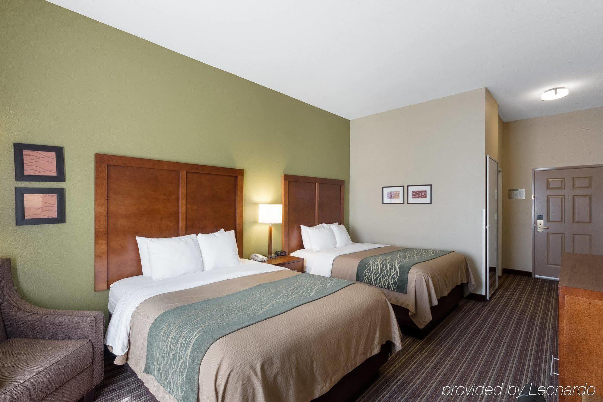 Comfort Inn & Suites Fayetteville-University Area Εξωτερικό φωτογραφία