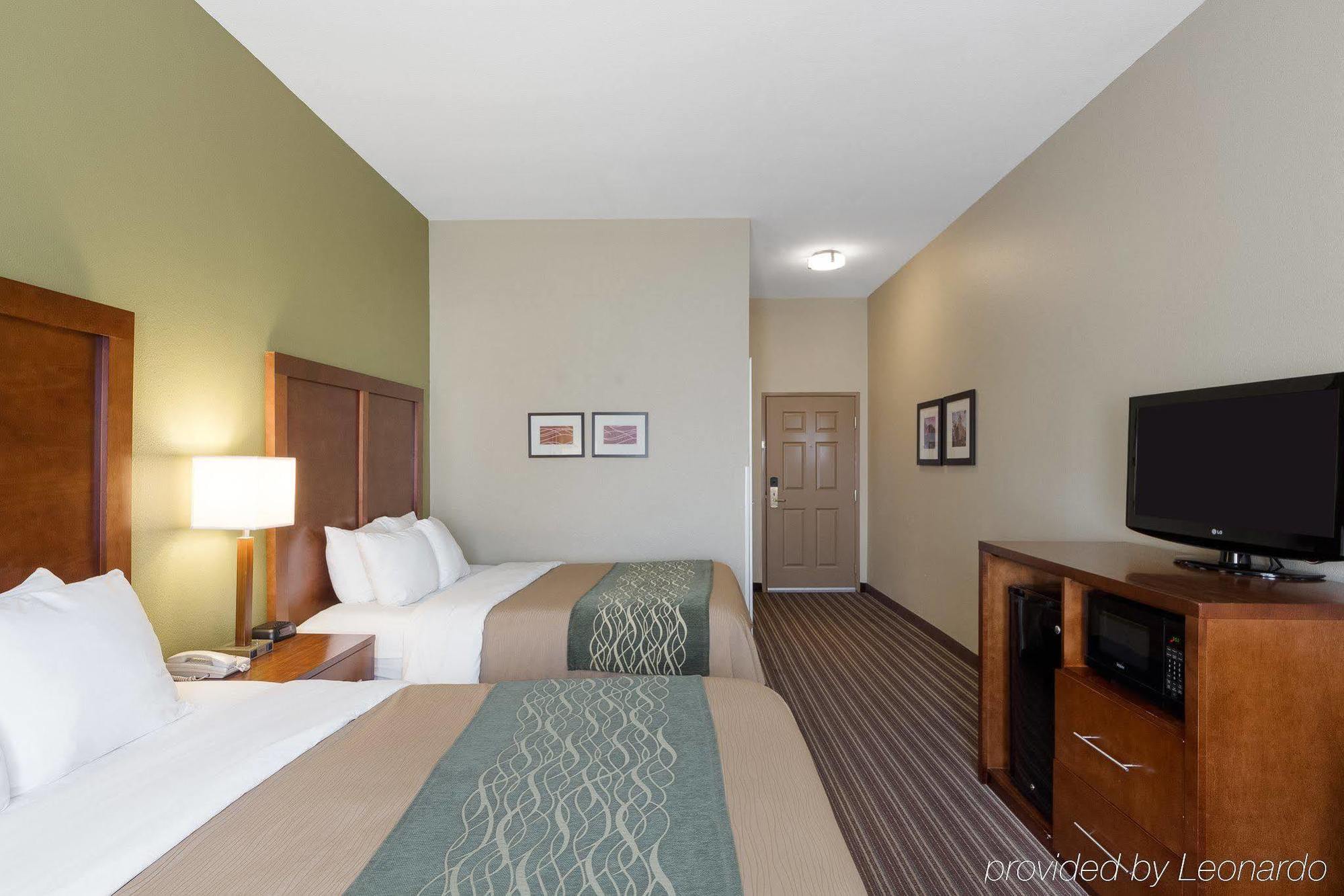 Comfort Inn & Suites Fayetteville-University Area Εξωτερικό φωτογραφία
